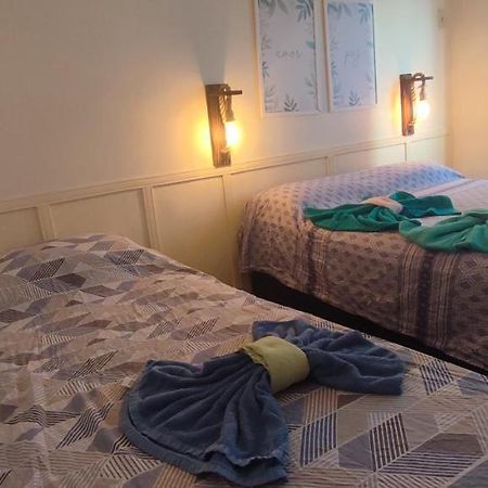 Quarto Privativo Com Apto Compartilhado リオ・ダス・オストラス エクステリア 写真